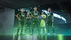 FC25 PS5 GAME - Image 4