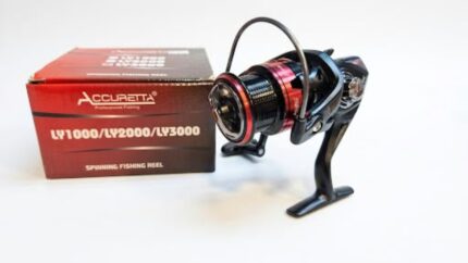Accuretta LY series spinning fishing reel in black and red with its product box